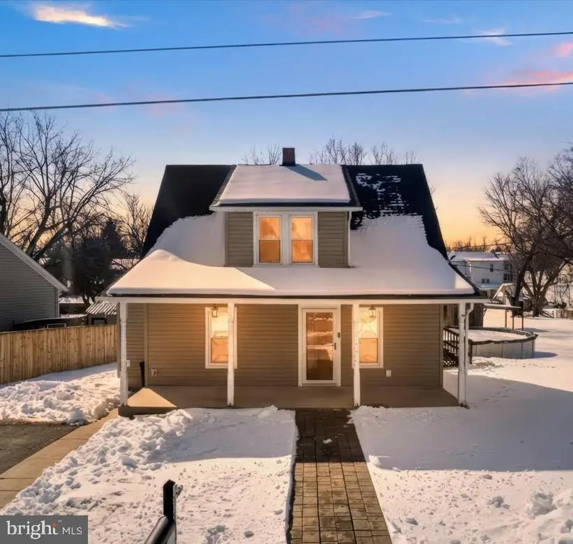 334 Yoakum Ave, Martinsburg, WV 25404 - #1