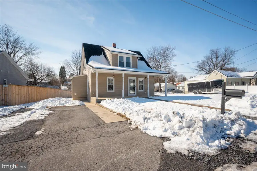 334 Yoakum Ave, Martinsburg, WV 25404 - #2