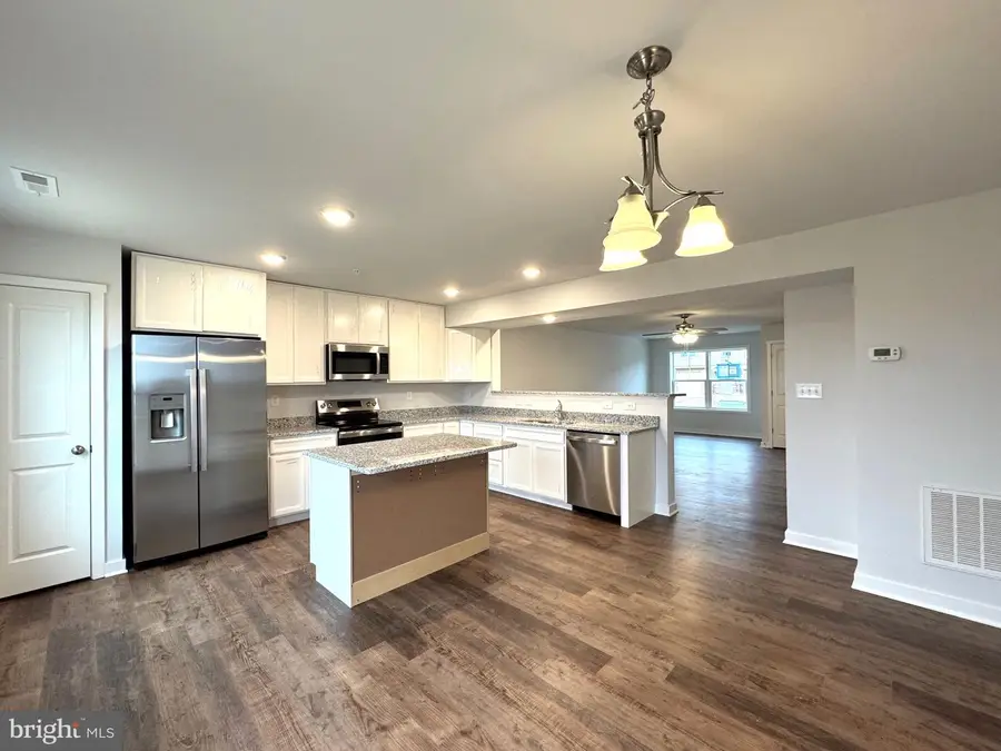 156 Olga Dr, Martinsburg, WV 25403 - Image #2