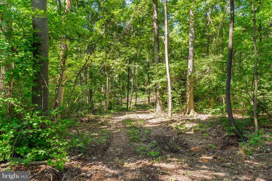 856 Weaver Ln, Martinsburg, WV 25403 - Image #2