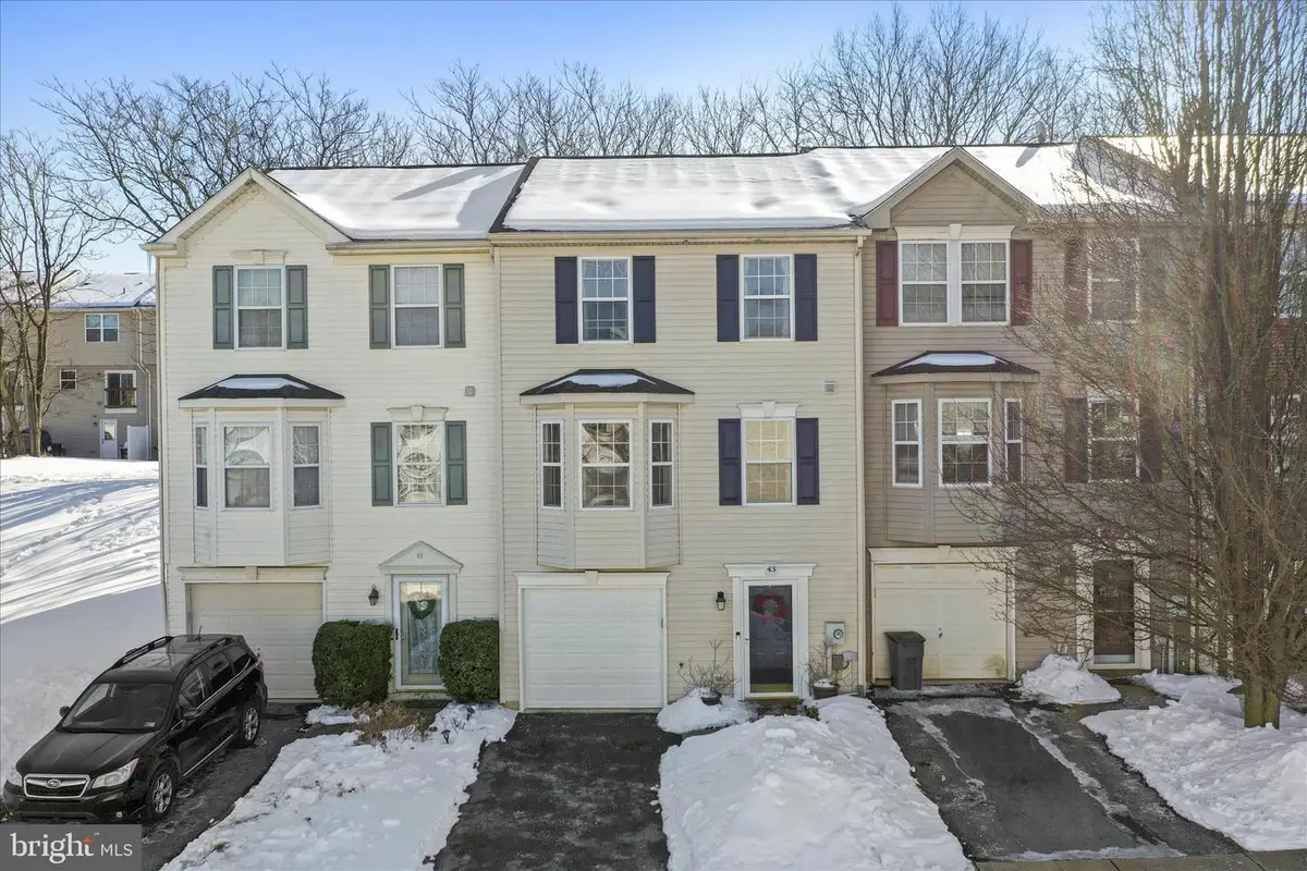 43 Quince Tree Dr, Martinsburg, WV 25403 - Image #1