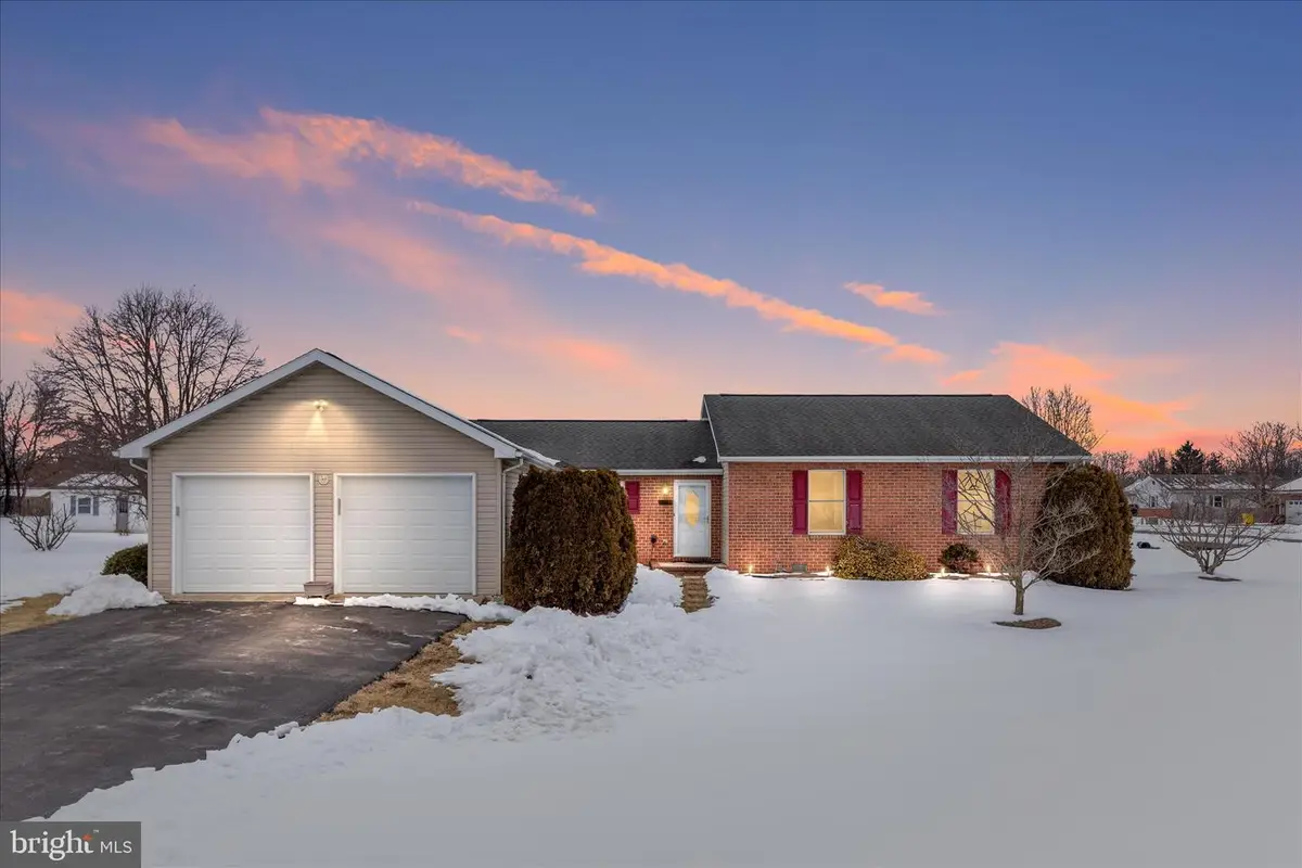 139 Montmorency Dr, Bunker Hill, WV 25413 - Image #1