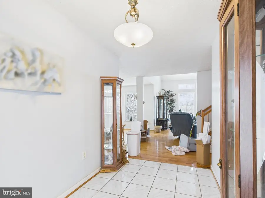 674 Potato Hill St, Hedgesville, WV 25427 - #2