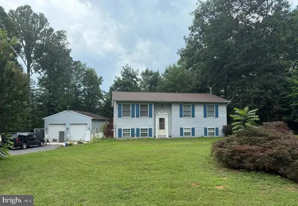 319 Canal Rd, FALLING WATERS, WV 25419