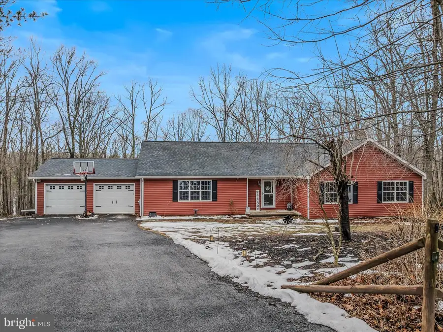 242 Driftwood Dr, Gerrardstown, WV 25420 - #2