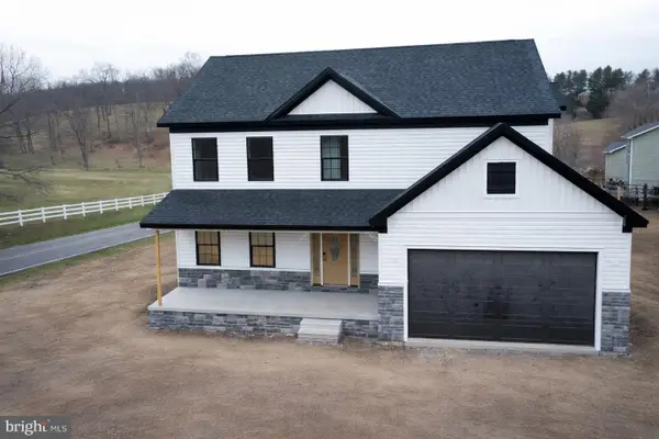 19 Bogey Dr, MARTINSBURG, WV 25405