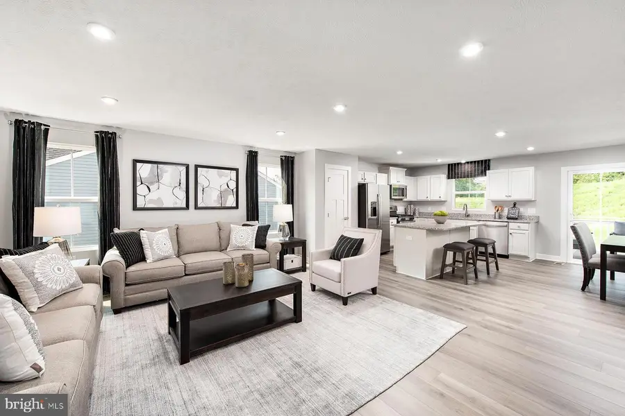 1672 Alice Springs Dr, Martinsburg, WV 25403 - #2