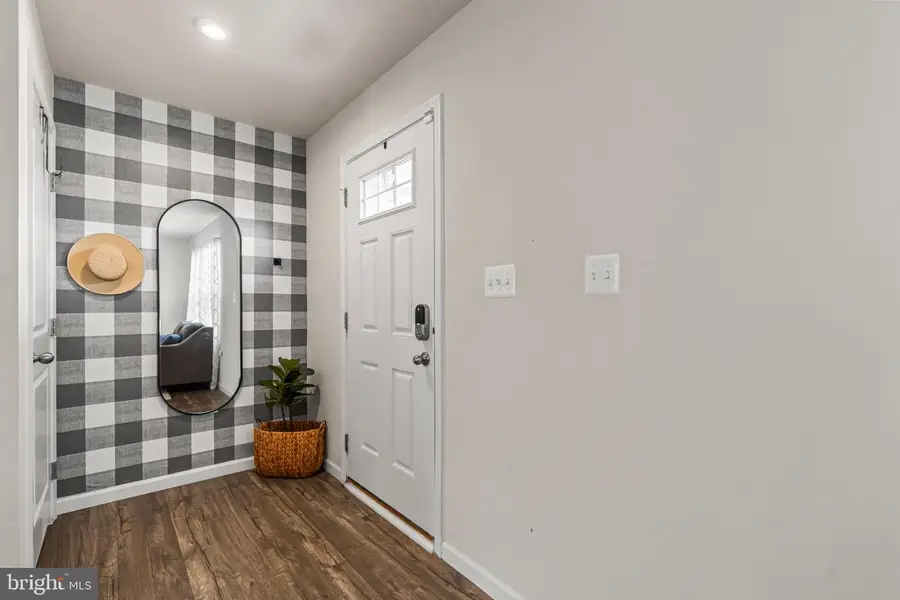 121 Switchgrass Ct, Bunker Hill, WV 25413 - #2