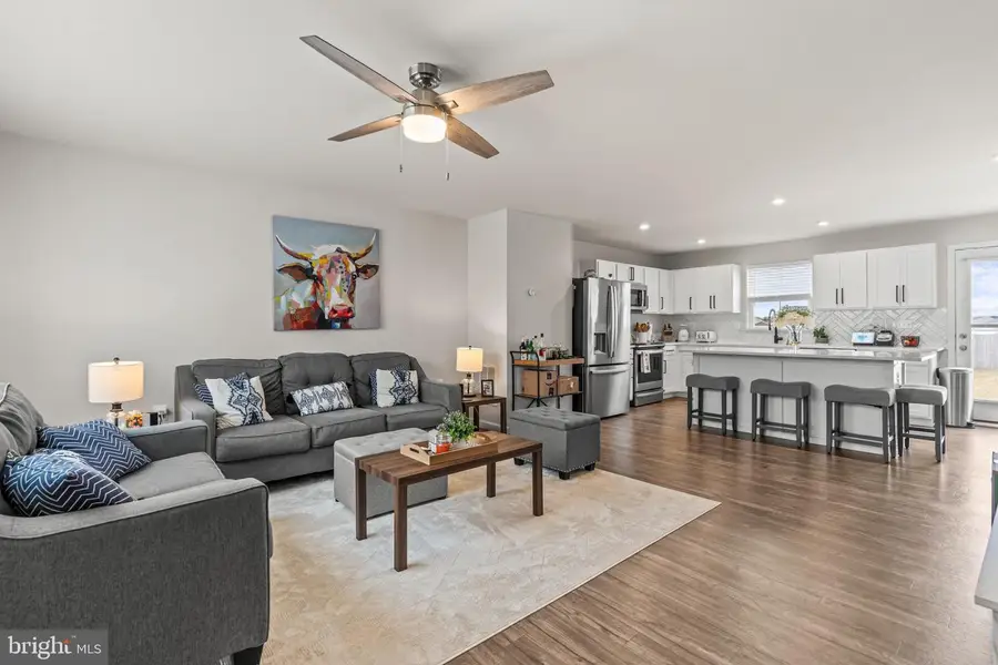 121 Switchgrass Ct, Bunker Hill, WV 25413 - #3