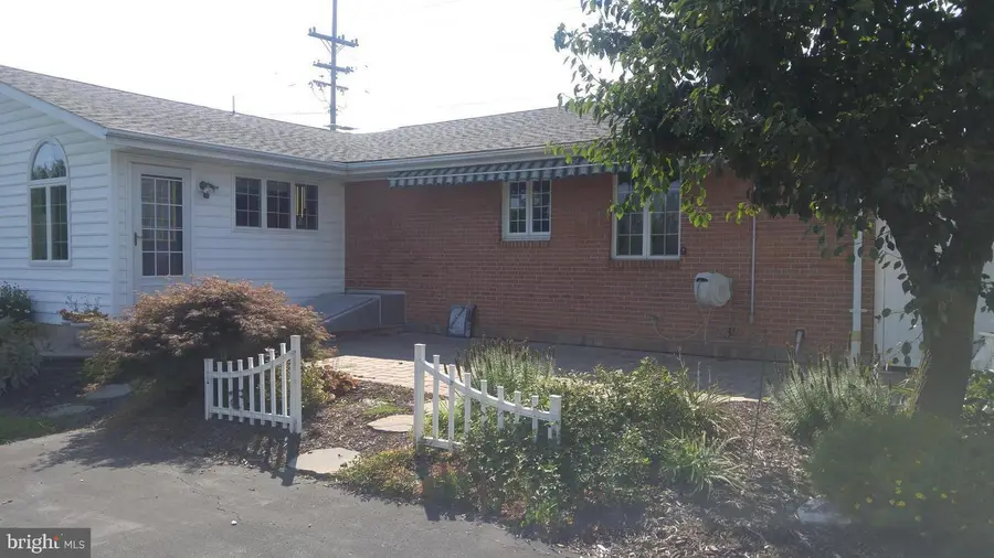 8509 Winchester Ave, Inwood, WV 25428 - #2