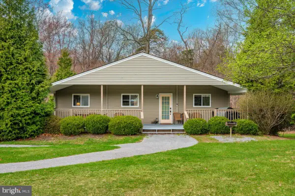 17 Canada Goose Ln, HEDGESVILLE, WV 25427