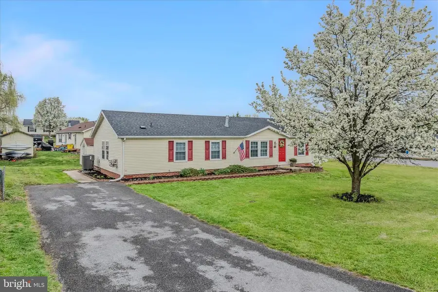 16 Longbranch Dr, Martinsburg, WV 25405 - #3