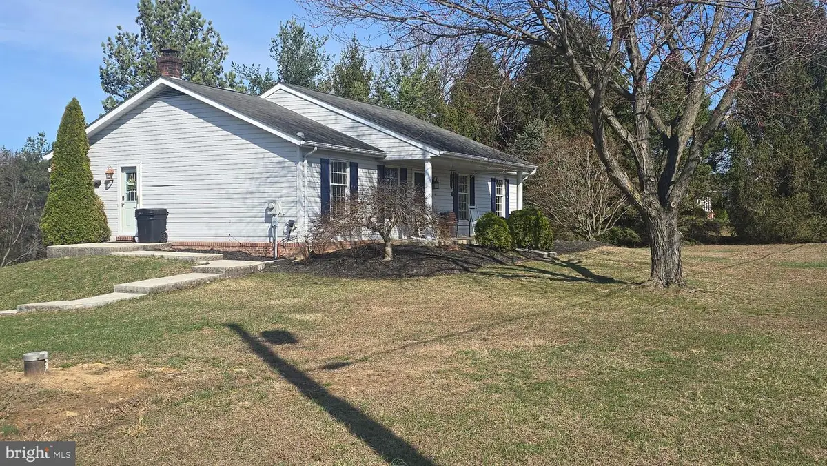 60 Cassie Dr, Falling Waters, WV 25419 - #1