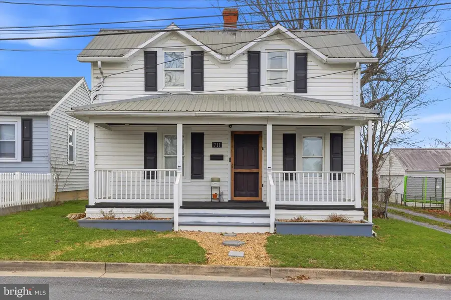 711 Bowers St, Martinsburg, WV 25401 - #2