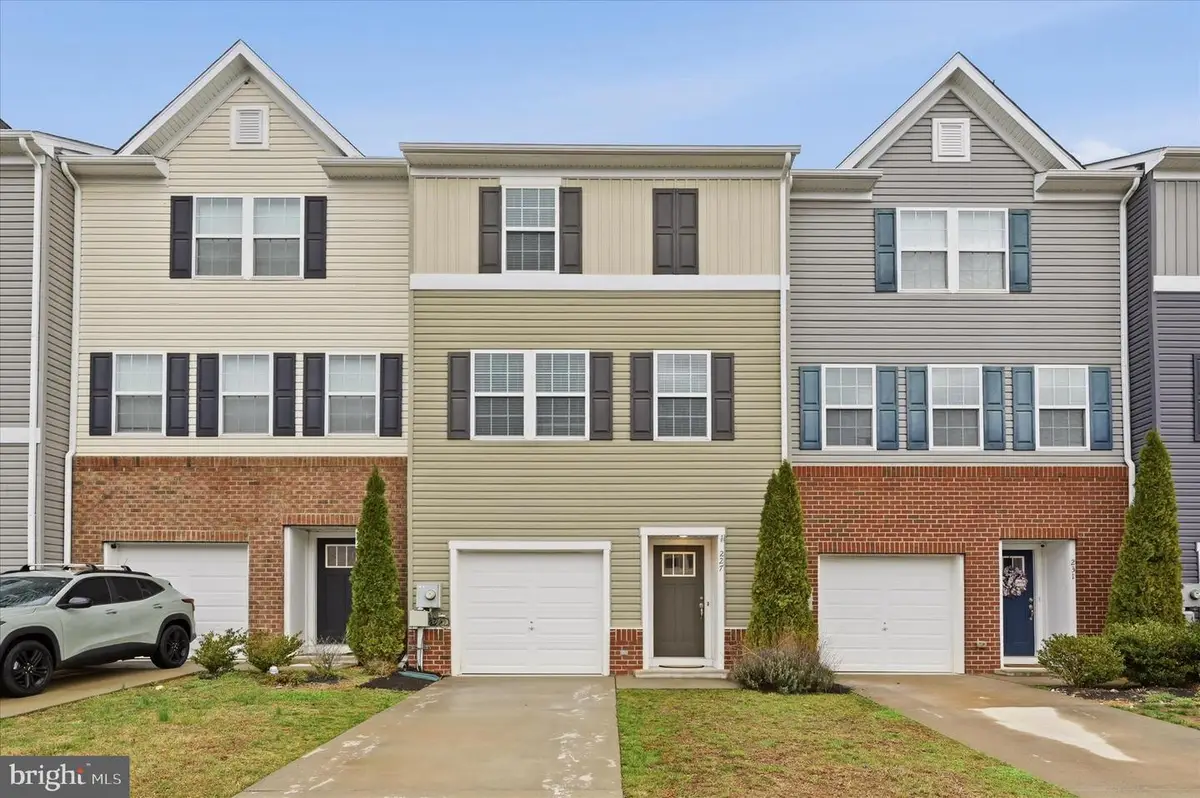 227 Magellan Dr, Martinsburg, WV 25404 - #1