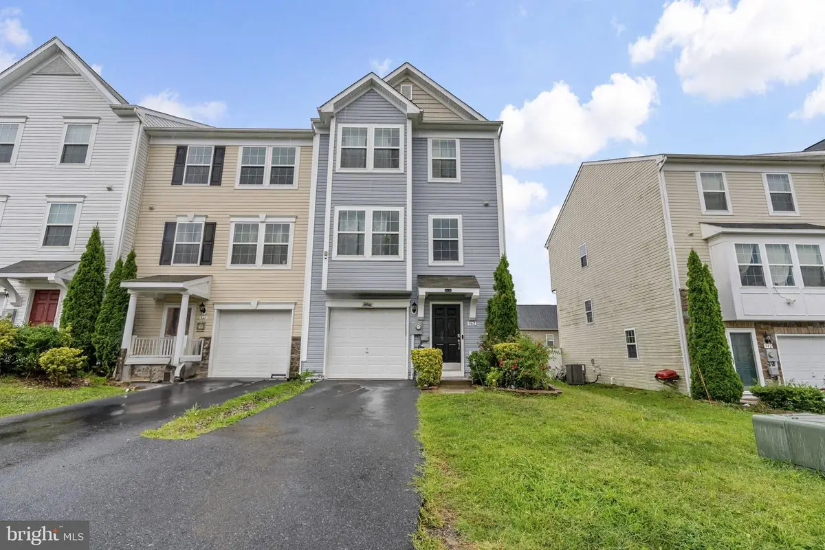 362 Rumbling Rock Rd, Hedgesville, WV 25427 - #1