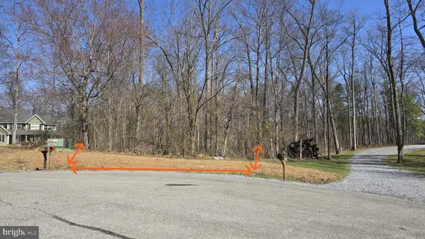 Nimitz Ln, HEDGESVILLE, WV 25427