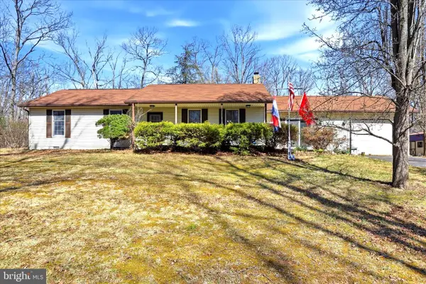 139 Arcadia Rd, HEDGESVILLE, WV 25427