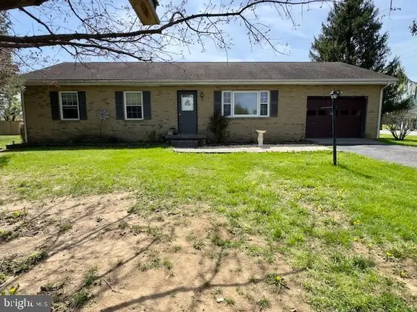 14 Windsor Ln, BUNKER HILL, WV 25413