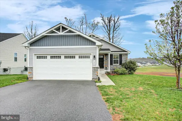 140 Cape Cod Cir, MARTINSBURG, WV 25403