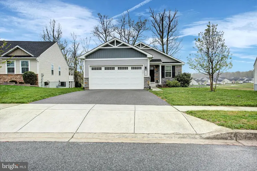 140 Cape Cod Cir, Martinsburg, WV 25403 - #2