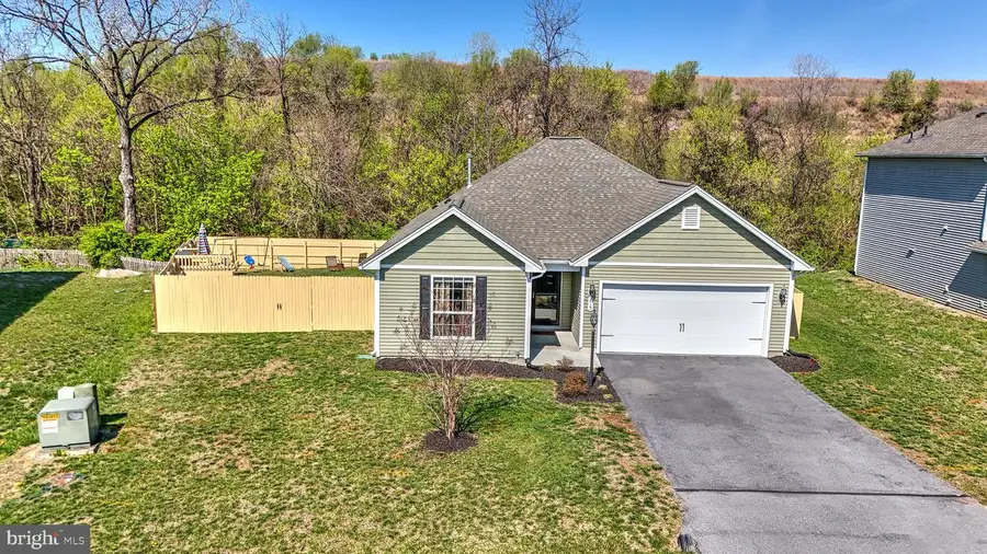 215 Wyeth Ave, Martinsburg, WV 25401 - #2