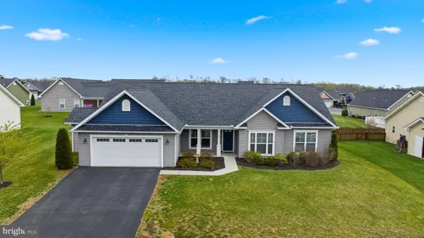 651 Aqueduct Ave, MARTINSBURG, WV 25404