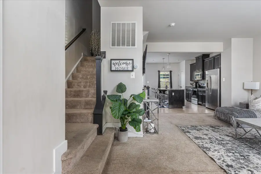 195 Ontario Dr, Falling Waters, WV 25419 - #2