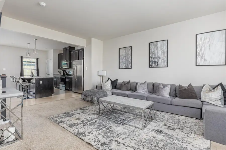 195 Ontario Dr, Falling Waters, WV 25419 - #3