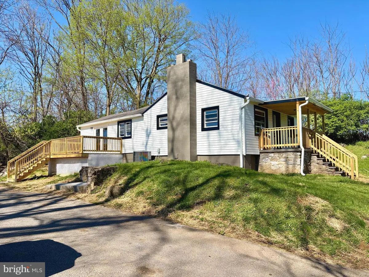 2504 Little Georgetown Rd, Hedgesville, WV 25427 - #1