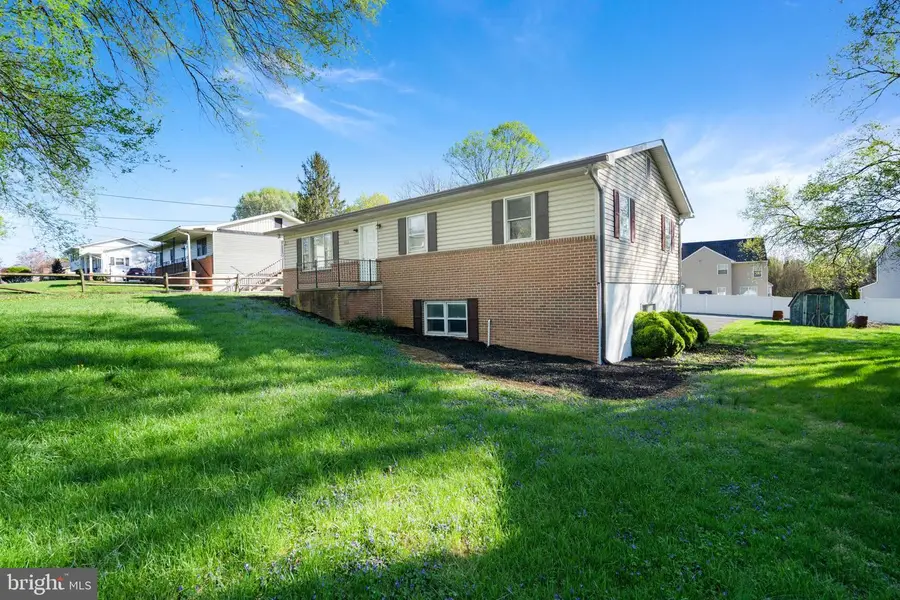 3313 Charles Town Rd, Kearneysville, WV 25430 - #3