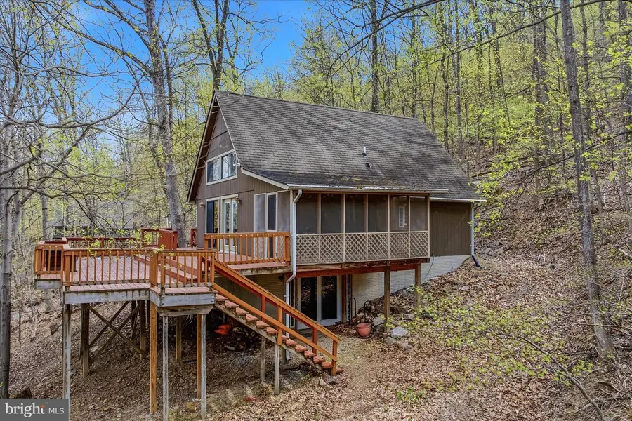 494 Glenwood Ln, Gerrardstown, WV 25420 - #2