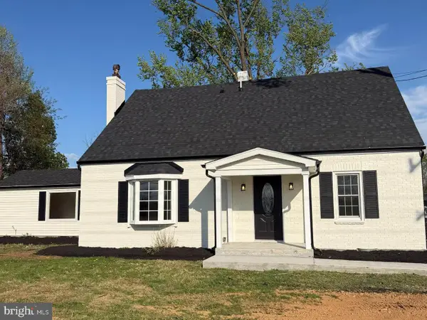 10167 Winchester Ave, BUNKER HILL, WV 25413