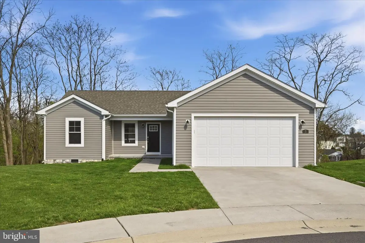 5 Peking Ln, Martinsburg, WV 25403 - #1