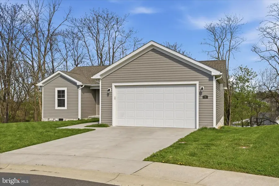 5 Peking Ln, Martinsburg, WV 25403 - #2
