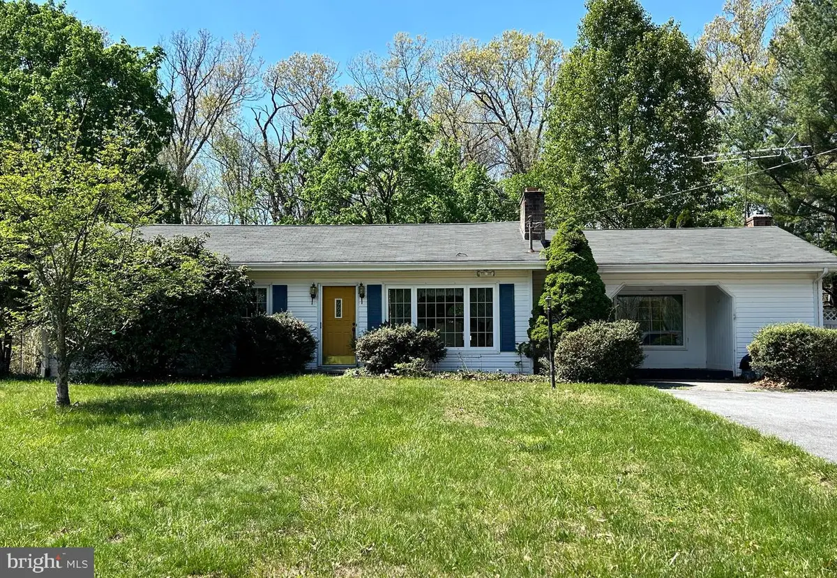 811 Conservation Dr, Hedgesville, WV 25427 - #1