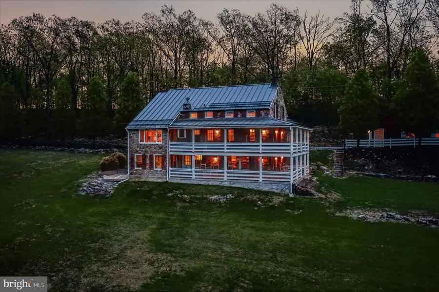 3877 Dry Run Rd, Hedgesville, WV 25427 - #3