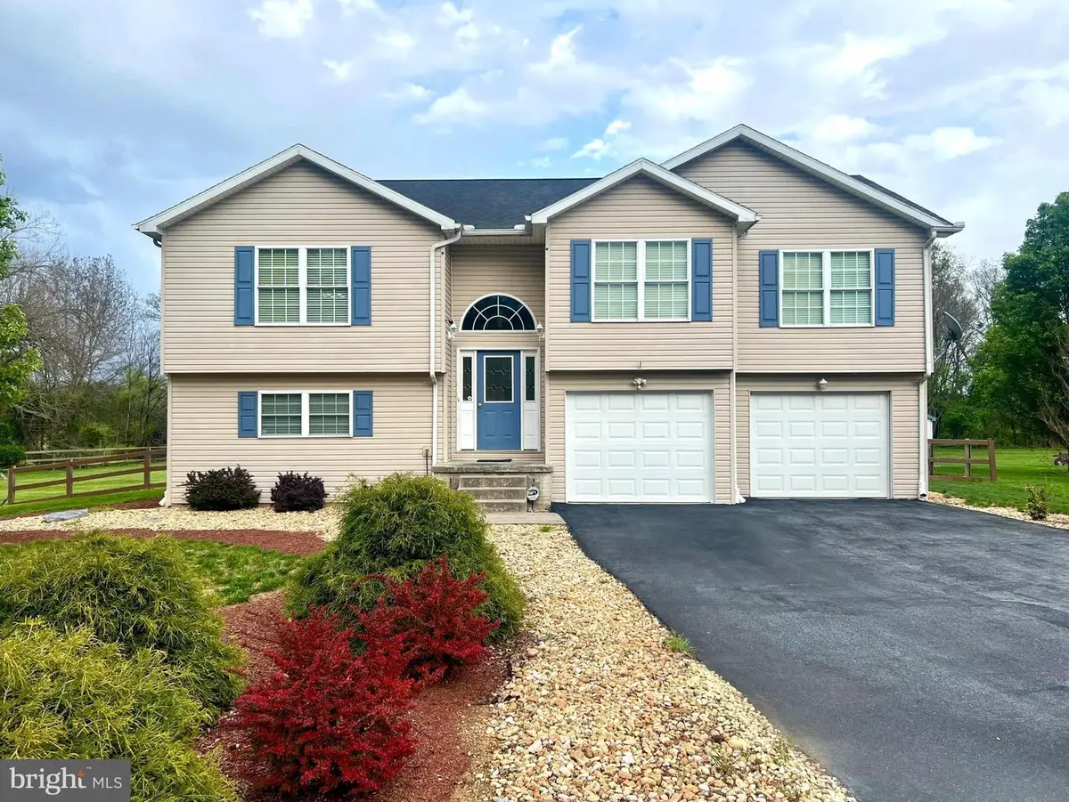 326 Hollida Dr, Martinsburg, WV 25404 - #1