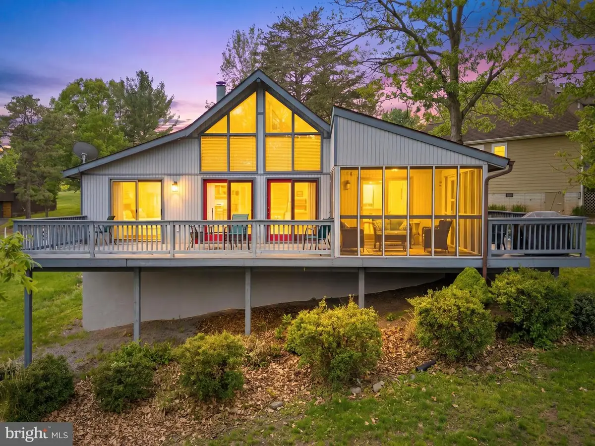196 The Woods Rd, Hedgesville, WV 25427 - #1