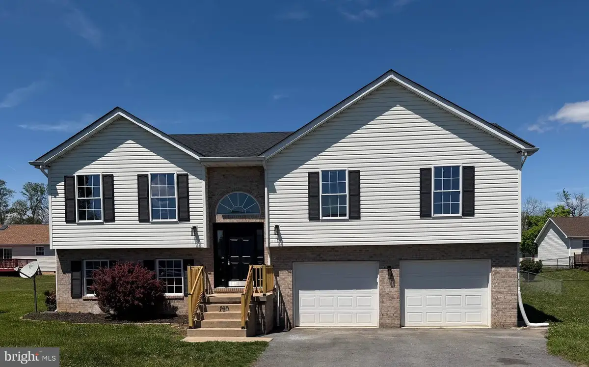 140 Thayers Gull Dr, Martinsburg, WV 25405 - #1