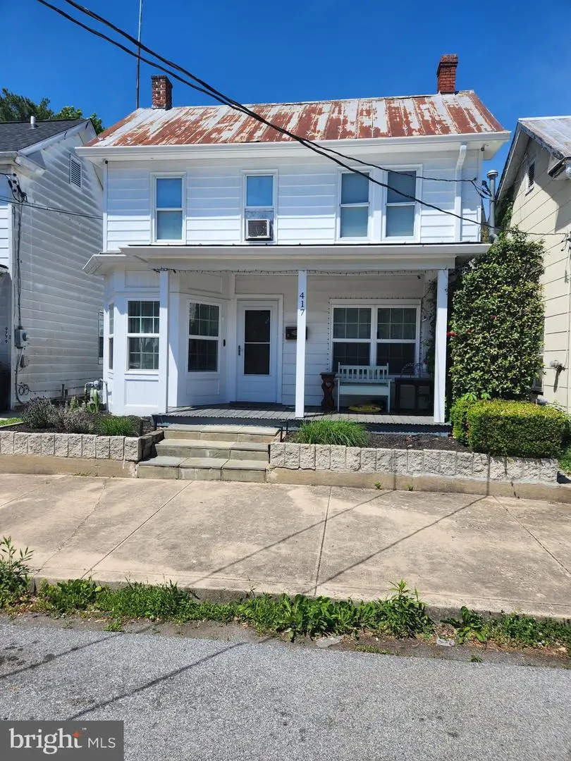 417 E Race St, Martinsburg, WV 25404 - #1