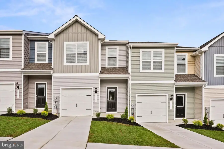 26 Paddington St, Falling Waters, WV 25419 - #3