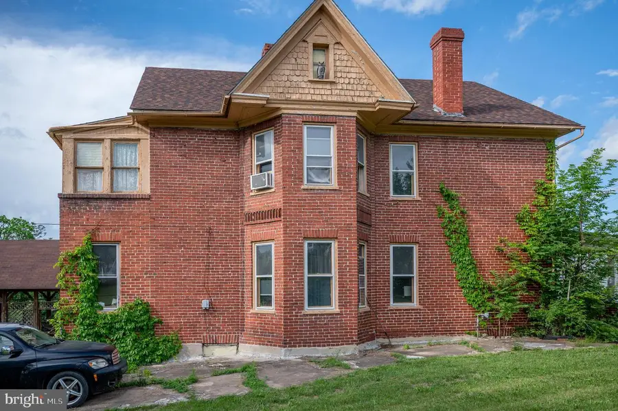 330 Oak St, Martinsburg, WV 25401 - #2