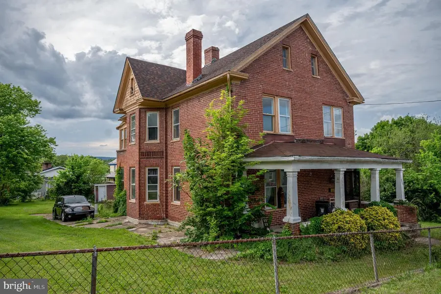 330 Oak St, Martinsburg, WV 25401 - #3