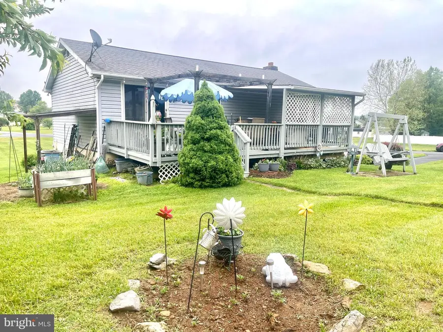 27 Canterbury Dr, Martinsburg, WV 25403 - #3