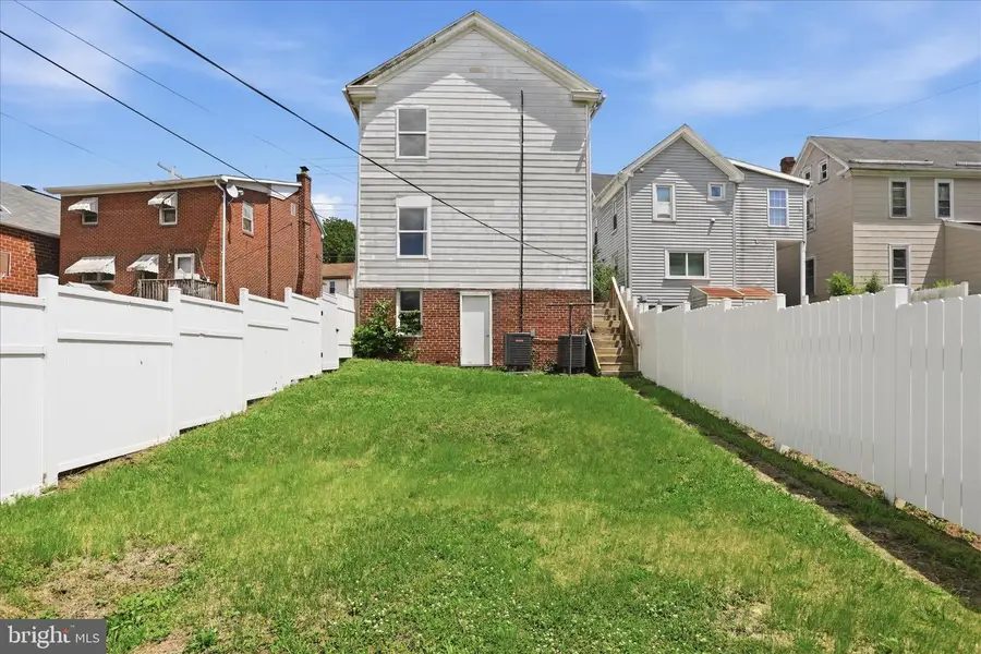 516 N High St, Martinsburg, WV 25404 - #3