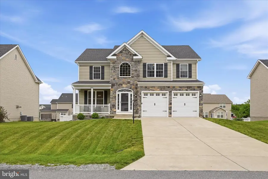 691 Webber Springs Dr, Inwood, WV 25428 - #2