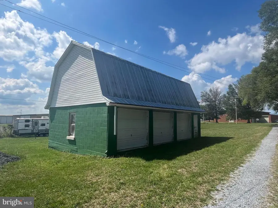 2079 Kelly Island Rd, Martinsburg, WV 25405 - #2