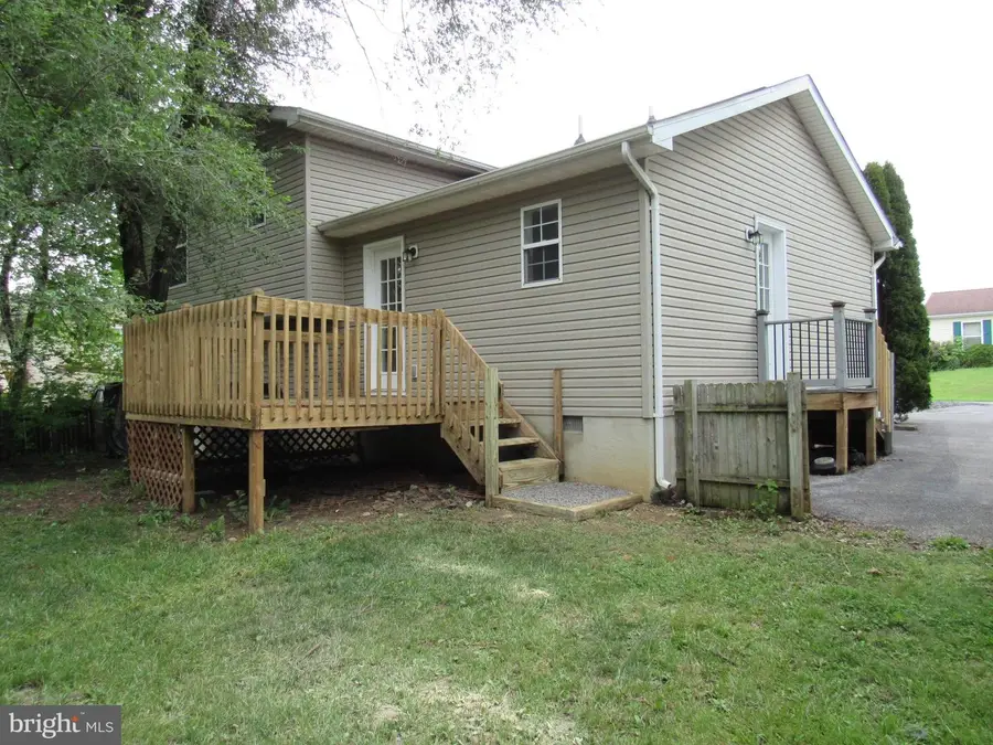 93 Midnoon Dr, Martinsburg, WV 25404 - #2
