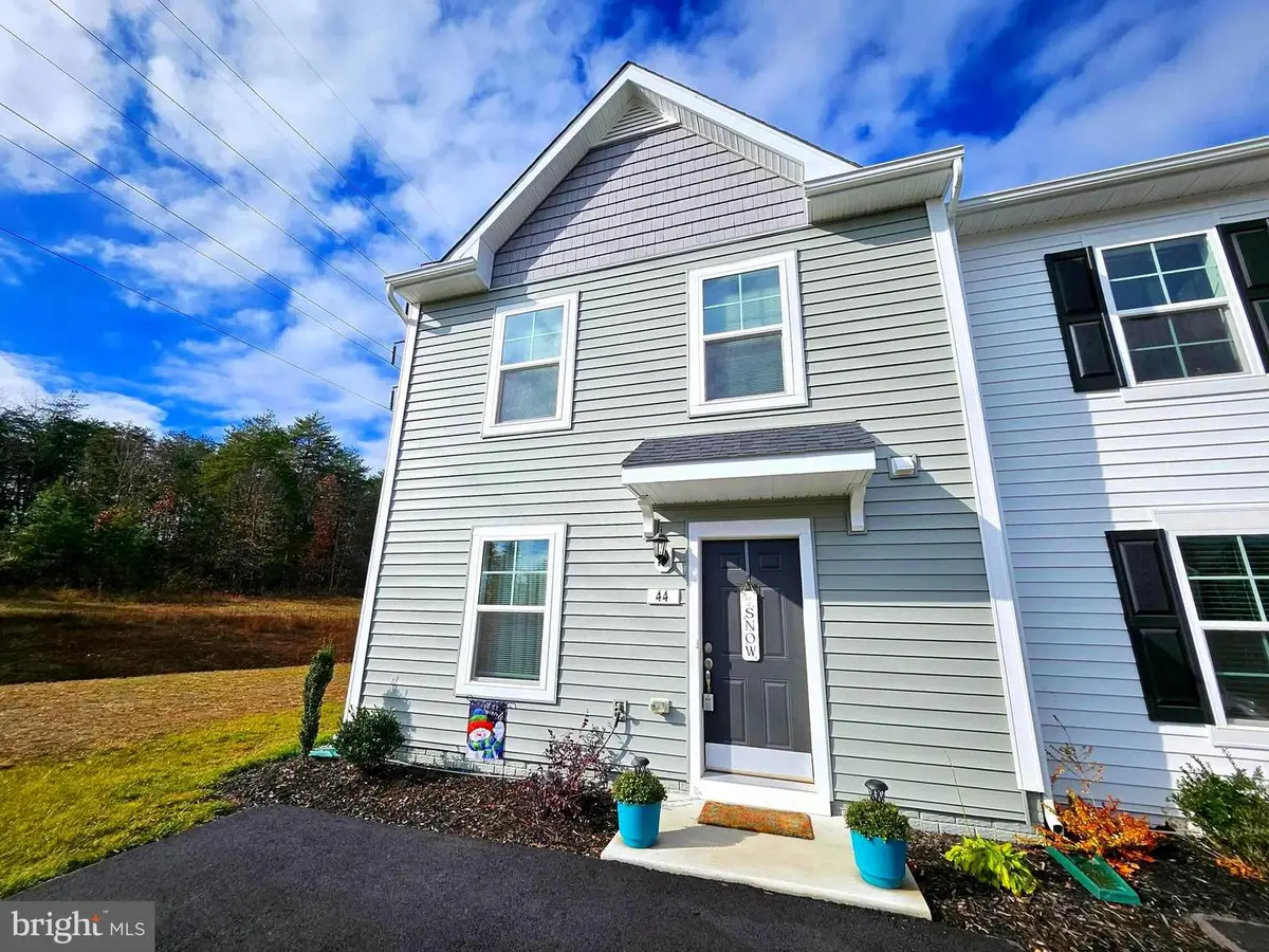 44 Scrub Pine Ct, Bunker Hill, WV 25413 - #1